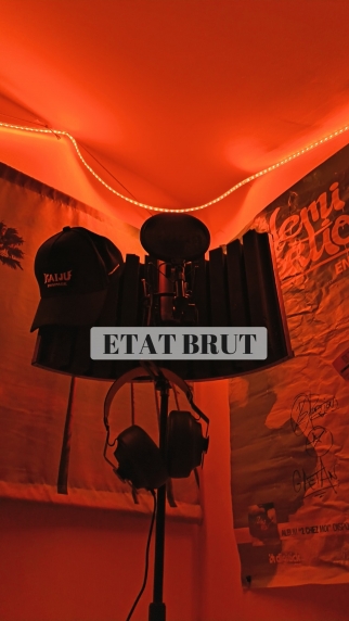 Illustration de Etat brut